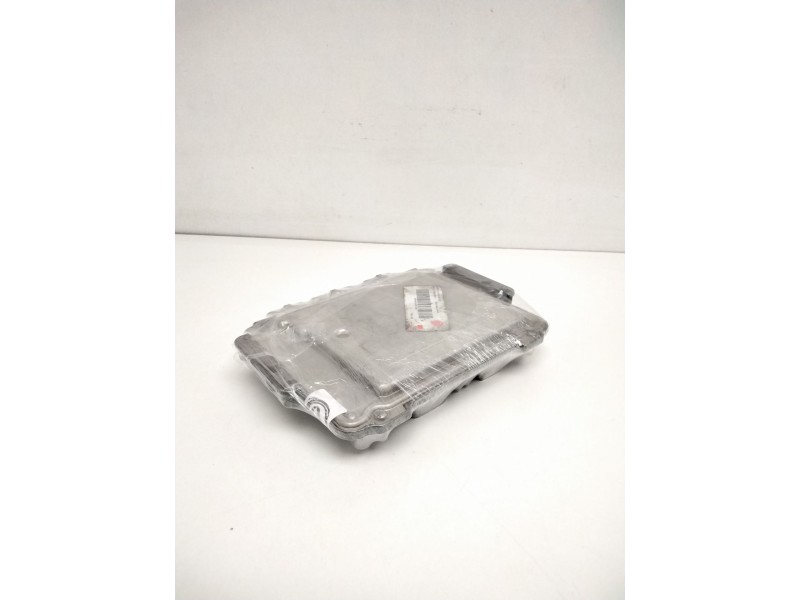 Recambio de centralita motor uce para nissan primastar (x83) caja cerrada batalla corta 2,7t referencia OEM IAM 0281011529 82000
