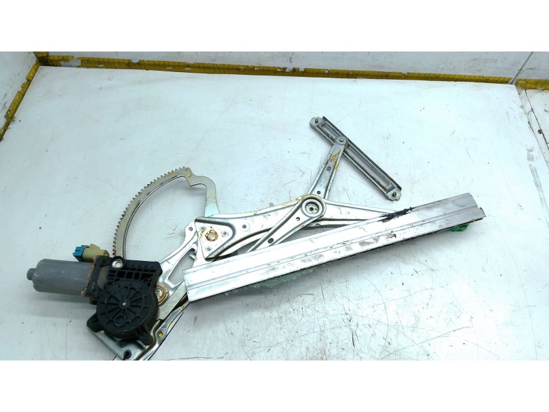 Recambio de elevalunas delantero derecho para mercedes-benz clase m (w163) ml 270 cdi (163.113) referencia OEM IAM   