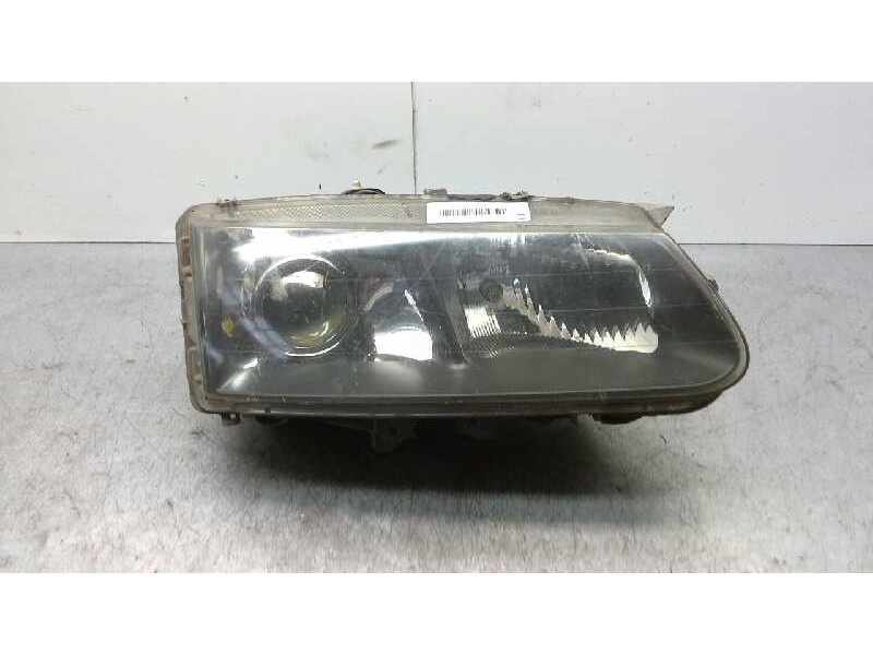 Recambio de faro derecho para renault safrane (b54) 2.2 dt (b54g) referencia OEM IAM 7701042501  