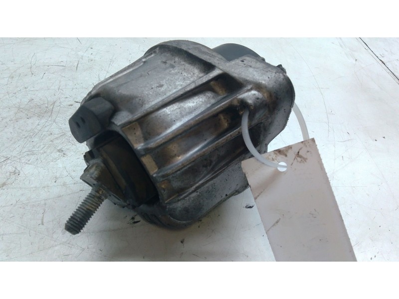 Recambio de soporte motor izquierdo inferior para bmw 3 (e90) 320 d referencia OEM IAM 677374203  