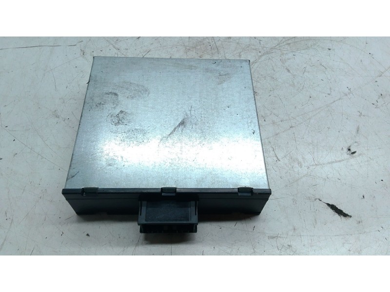 Recambio de centralita luces para bmw 3 (e90) 320 d referencia OEM IAM 8ES00947920  