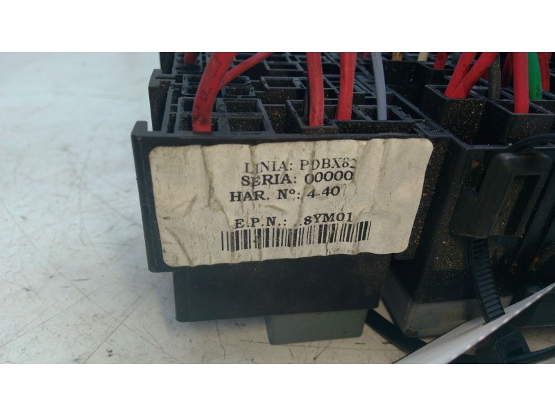 Recambio de caja fusibles para opel vivaro b autobús (x82) 1.6 cdti (06) referencia OEM IAM PDBX82  