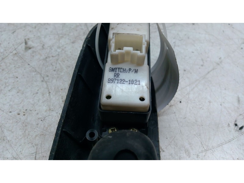 Recambio de mando elevalunas trasero izquierdo para opel frontera b (u99) 2.2 dti (6b_zc, 6b_vf, 6b_66, 6b_76) referencia OEM IA