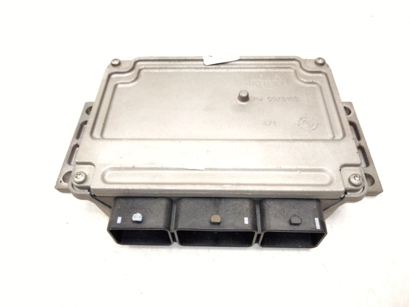 Recambio de centralita motor uce para citroën c4 i (lc_) 1.4 16v referencia OEM IAM 9659099180 16738054 9653979480