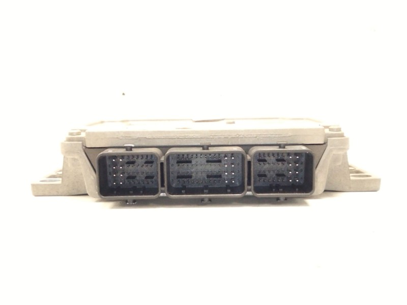 Recambio de centralita motor uce para citroën c4 i (lc_) 1.4 16v referencia OEM IAM 9659099180 16738054 9653979480