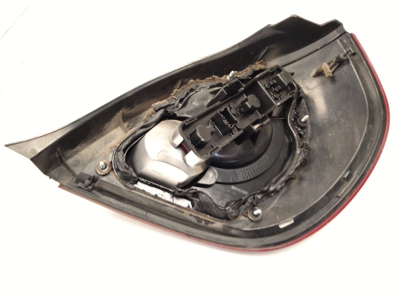 Recambio de piloto trasero izquierdo para nissan almera ii hatchback (n16) 2.2 dci referencia OEM IAM 237785  