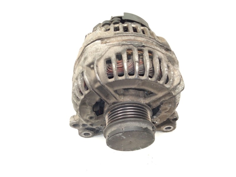 Recambio de alternador para volkswagen passat b5.5 (3b3) 1.9 tdi referencia OEM IAM 028903031  