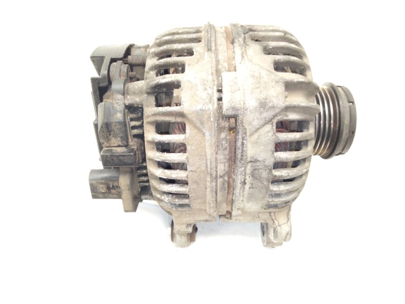 Recambio de alternador para volkswagen passat b5.5 (3b3) 1.9 tdi referencia OEM IAM 028903031  