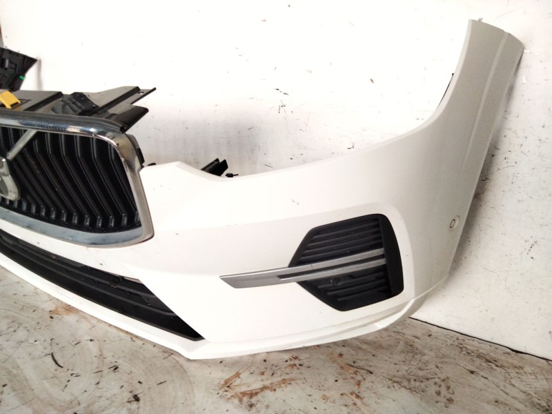 Recambio de paragolpes delantero para volvo xc60 ii (246) b4 mild-hybrid referencia OEM IAM   