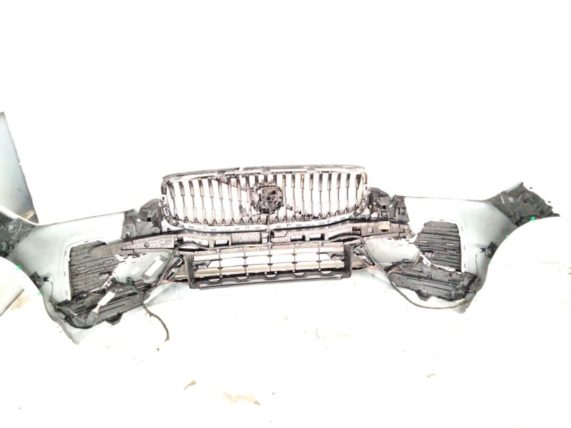 Recambio de paragolpes delantero para volvo xc60 ii (246) b4 mild-hybrid referencia OEM IAM   