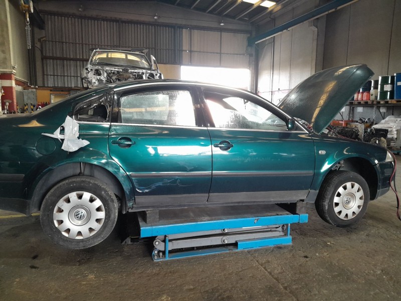 volkswagen passat b5 (3b2) del año 2001