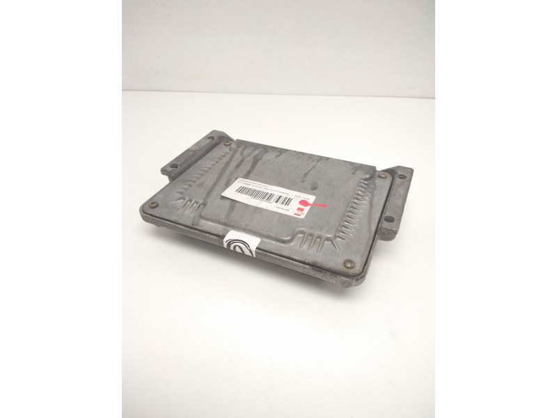 Recambio de centralita motor uce para alfa romeo 147 (190) 1.9 jtd distinctive referencia OEM IAM 0281010332 55185365 93741AAA