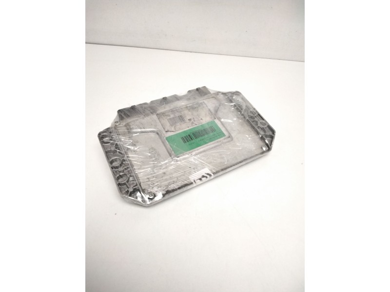 Recambio de centralita motor uce para renault trafic caja cerrada (ab 4.01) referencia OEM IAM 8200444583 215859035A 8200668541