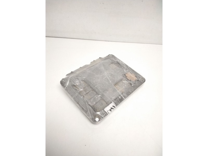 Recambio de centralita motor uce para audi a3 (8p) 1.6 ambiente referencia OEM IAM 06A906033EH 5WP4032304 06A906033GQ