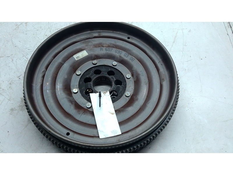 Recambio de volante motor para mercedes-benz clase a (w176) a 180 cdi / d (176.012) referencia OEM IAM A6070300300  