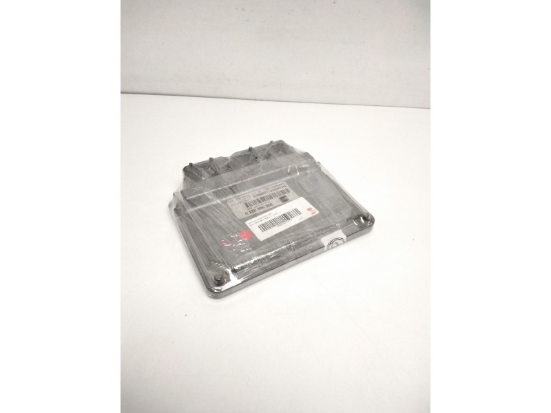Recambio de centralita motor uce para seat ibiza (6l1) signo referencia OEM IAM 03E906033D 5WP4012104 215603