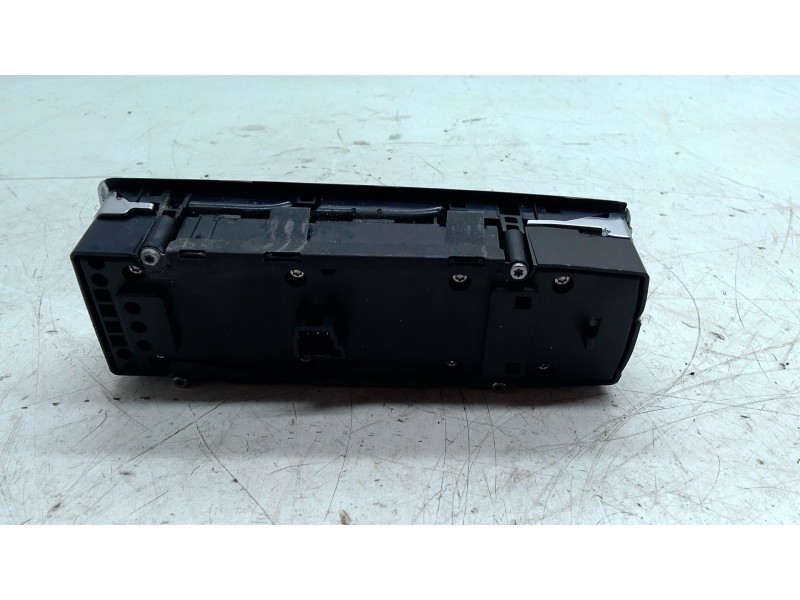 Recambio de mando elevalunas delantero izquierdo para mercedes-benz clase a (w176) a 180 cdi / d (176.012) referencia OEM IAM 16