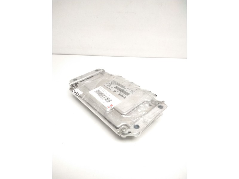 Recambio de centralita motor uce para peugeot 1007 dolce referencia OEM IAM 9658477080 0261208191 1039S07992