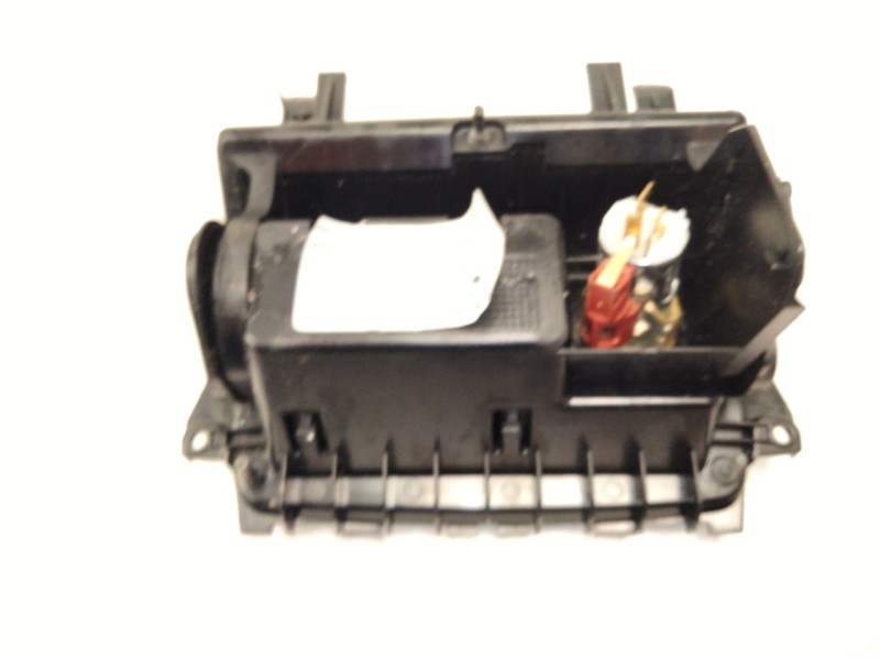 Recambio de cenicero para mercedes-benz clase a (w176) a 180 cdi / d (176.012) referencia OEM IAM A1766807200  