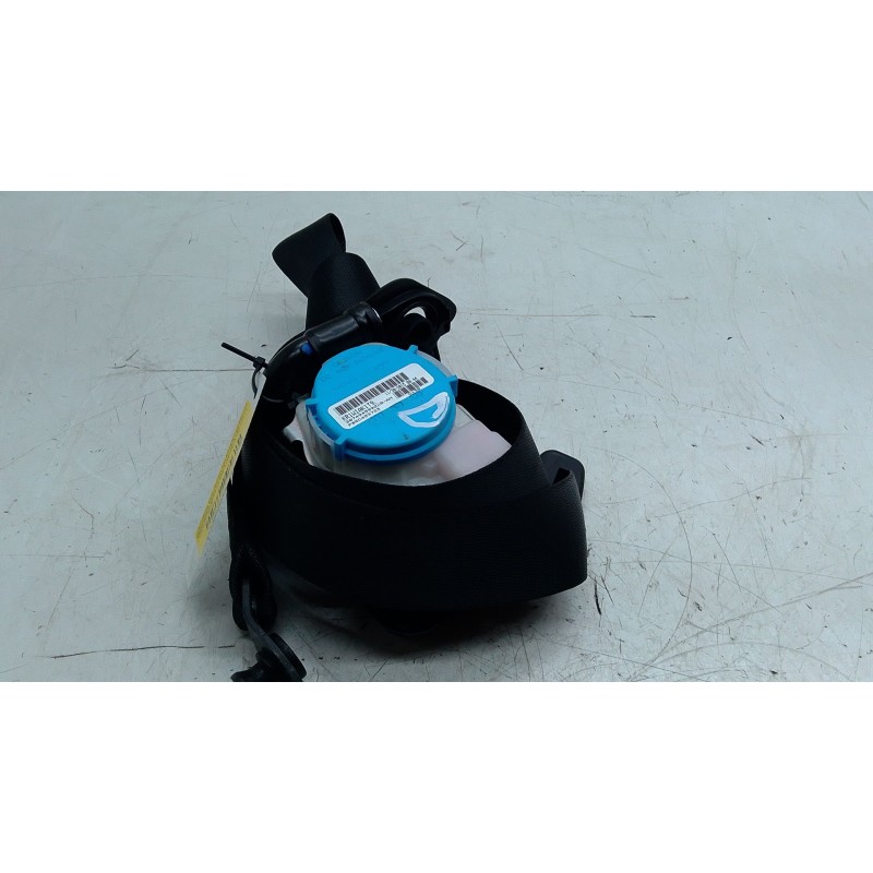 Recambio de cinturon seguridad delantero derecho para mercedes-benz clase a (w176) a 180 cdi / d (176.012) referencia OEM IAM A1