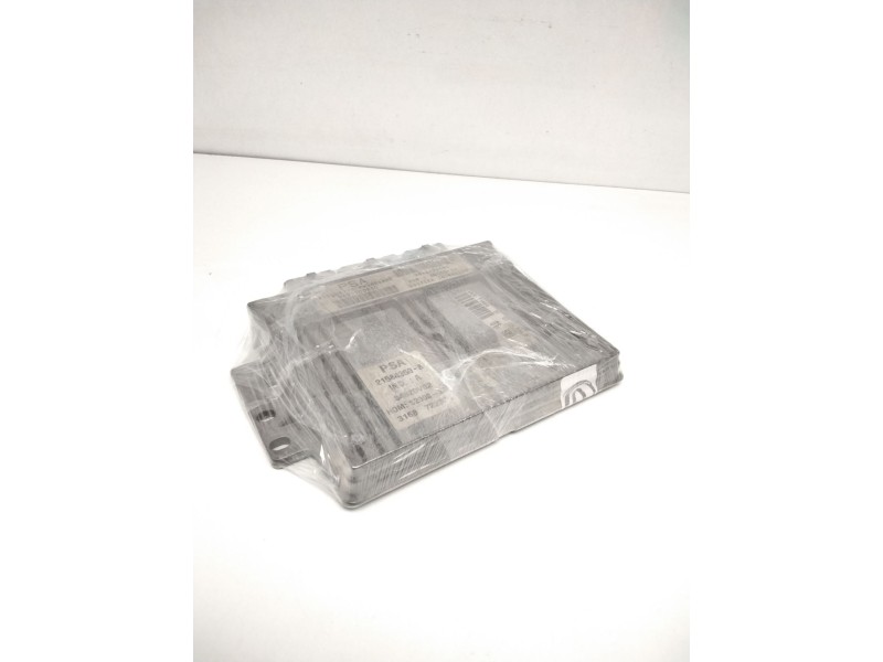 Recambio de centralita motor uce para peugeot 206 berlina x-line referencia OEM IAM 9651500880 9644625680 215843508