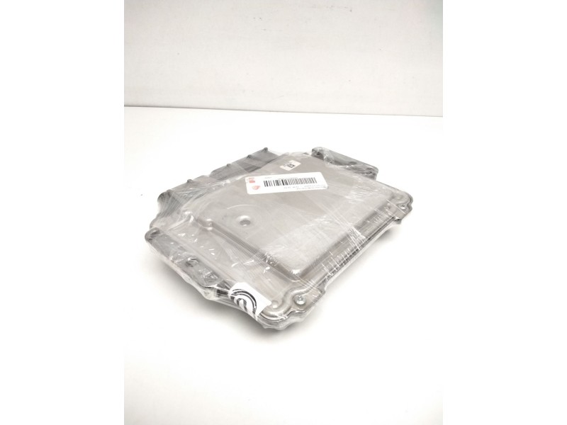 Recambio de centralita motor uce para kia cee´d emotion referencia OEM IAM 0281013399 391032A715 1039S23247