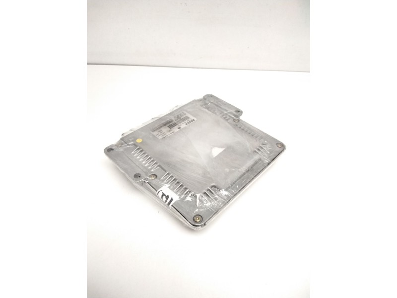 Recambio de centralita motor uce para peugeot 307 break / sw (s1) break xs referencia OEM IAM 9644606180 0281010779 28FM0349