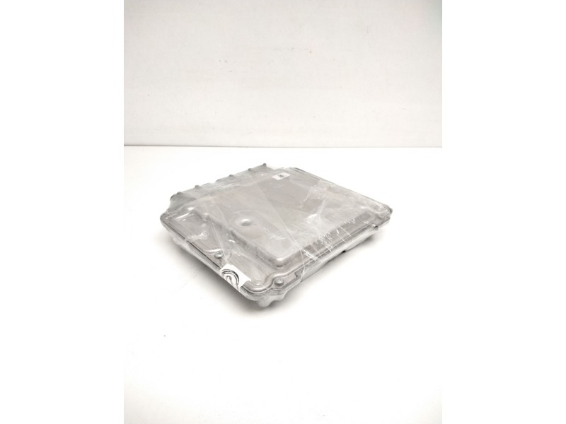 Recambio de centralita motor uce para opel insignia sports tourer sport referencia OEM IAM 55577619AASY 55575349 0281017453