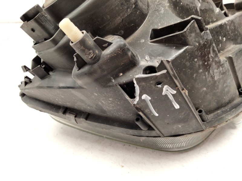 Recambio de faro izquierdo para dacia duster (hs_) 1.2 tce 125 referencia OEM IAM 260608209R  