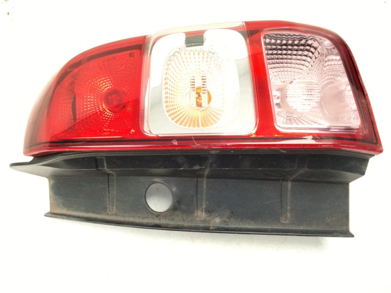 Recambio de piloto trasero derecho para dacia duster (hs_) 1.2 tce 125 referencia OEM IAM   