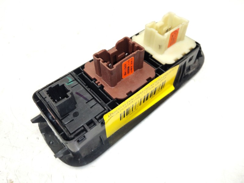 Recambio de mando elevalunas delantero izquierdo para dacia duster (hs_) 1.2 tce 125 referencia OEM IAM   