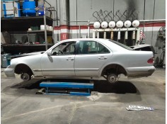 mercedes-benz clase e (w210) del año 2000