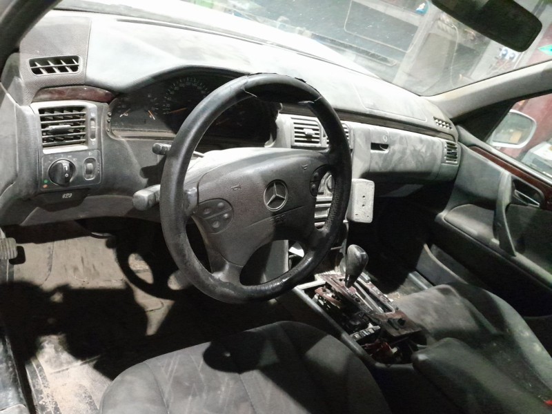 mercedes-benz clase e (w210) del año 2000