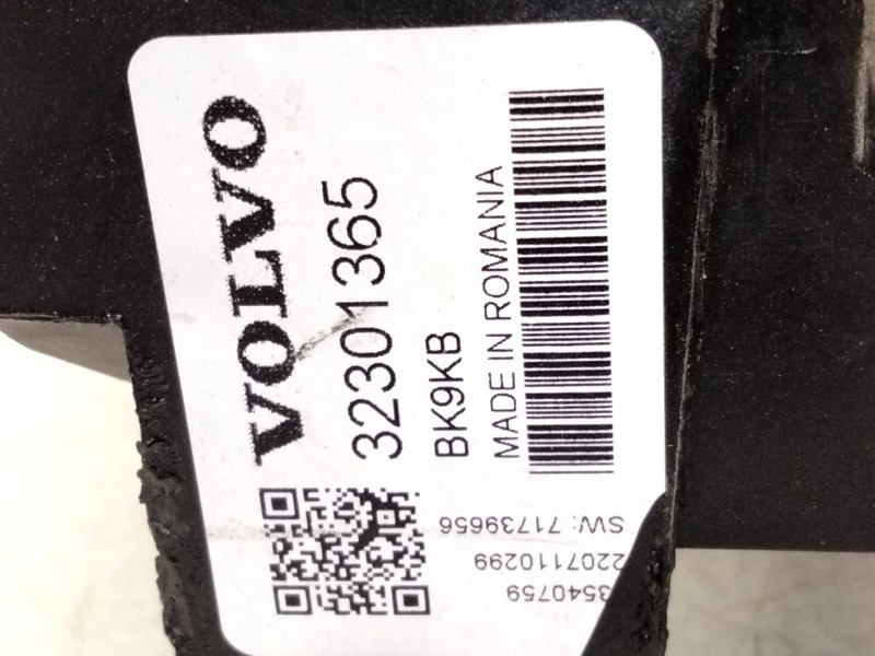 Recambio de unidad de control para volvo xc60 ii (246) b4 mild-hybrid referencia OEM IAM 32301365  