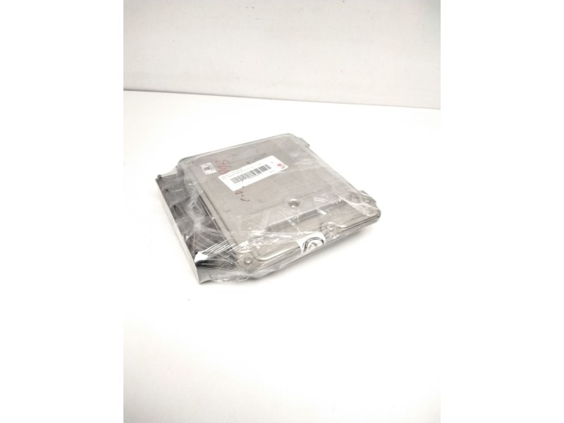 Recambio de centralita motor uce para opel insignia berlina 2.0 cdti cat referencia OEM IAM 55576906AAP9 0281017105 55575349