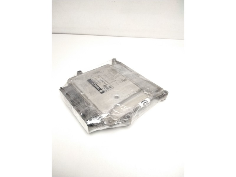 Recambio de centralita motor uce para kia rio 1.6 emotion referencia OEM IAM 3910026DF0 9030930914A0 GJB646CFS15000