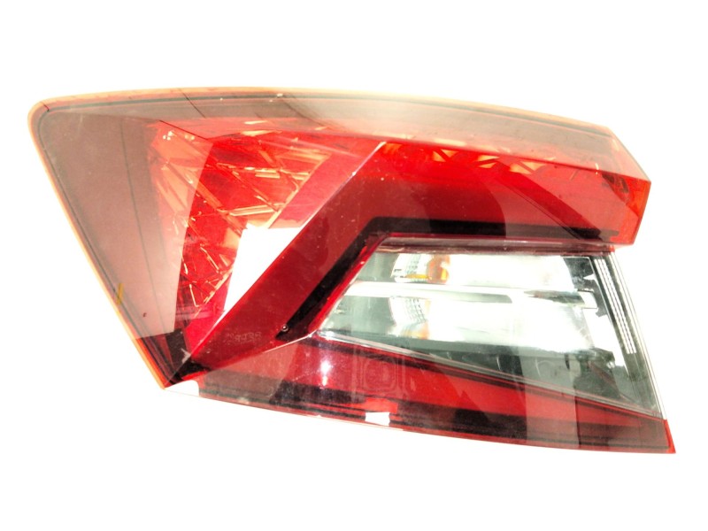 Recambio de piloto trasero izquierdo para skoda karoq (nu7, nd7) 1.5 tsi referencia OEM IAM 57A945207  