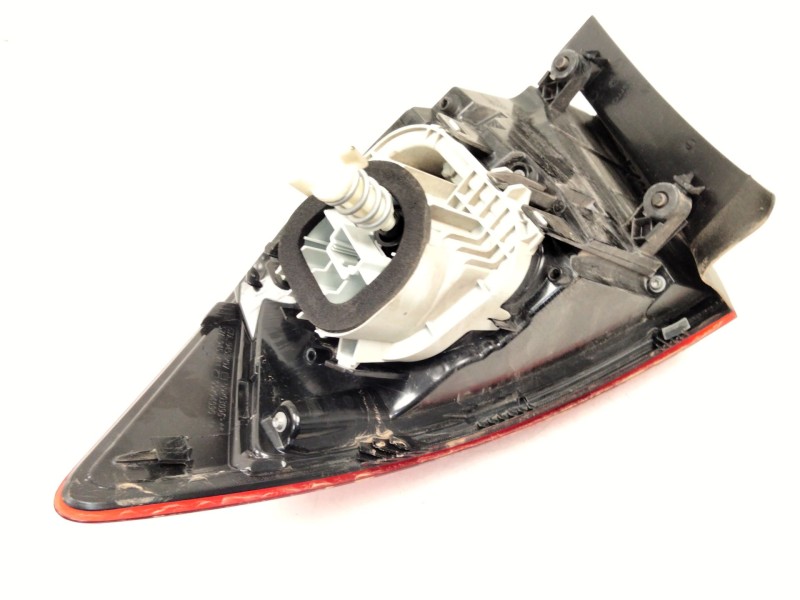 Recambio de piloto trasero izquierdo para skoda karoq (nu7, nd7) 1.5 tsi referencia OEM IAM 57A945207  