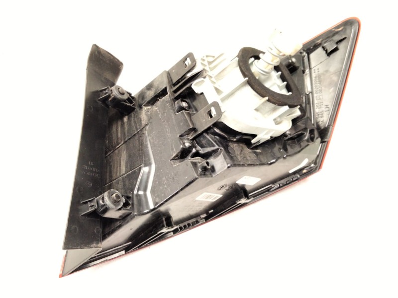 Recambio de piloto trasero izquierdo para skoda karoq (nu7, nd7) 1.5 tsi referencia OEM IAM 57A945207  