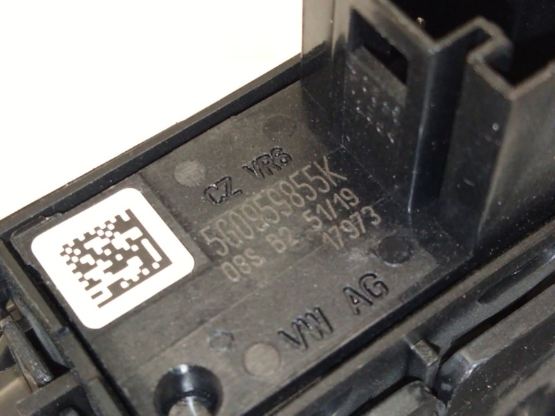 Recambio de mando elevalunas trasero izquierdo para skoda karoq (nu7, nd7) 1.5 tsi referencia OEM IAM 5G0959855  