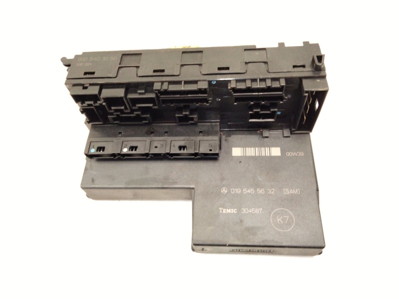 Recambio de caja fusibles para mercedes-benz clase e (w210) e 220 cdi (210.006) referencia OEM IAM 0195455632  