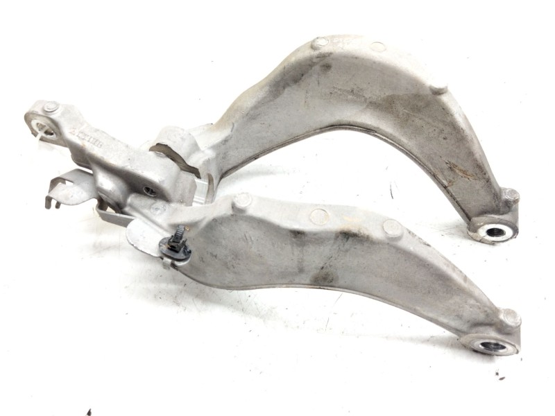 Recambio de brazo suspension inferior delantero izquierdo para volvo xc60 ii (246) b4 mild-hybrid referencia OEM IAM 31681983  