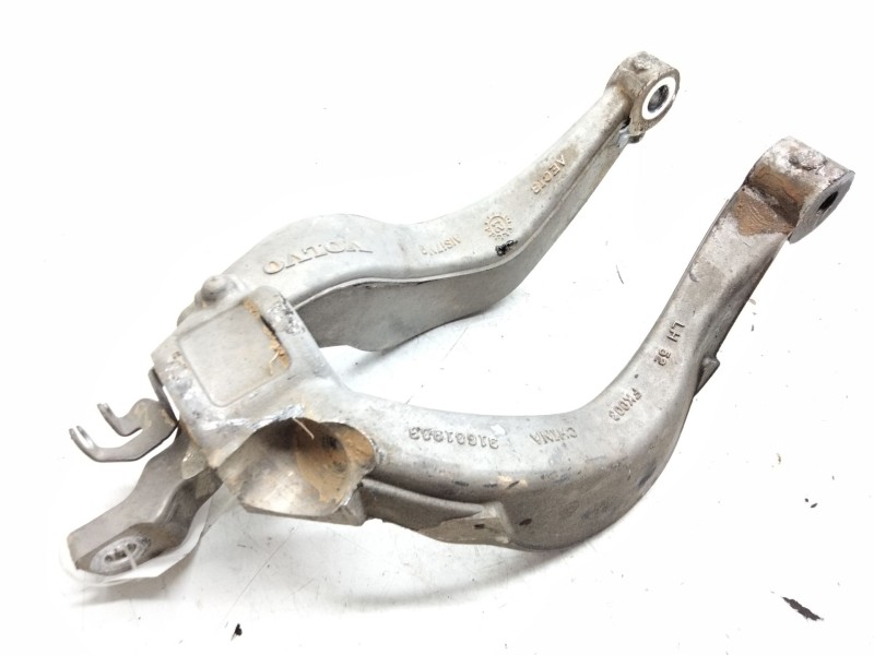 Recambio de brazo suspension inferior delantero izquierdo para volvo xc60 ii (246) b4 mild-hybrid referencia OEM IAM 31681983  