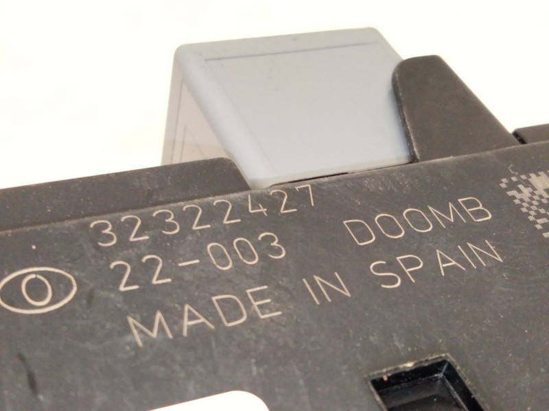 Recambio de caja fusibles para volvo xc60 ii (246) b4 mild-hybrid referencia OEM IAM 32322427  