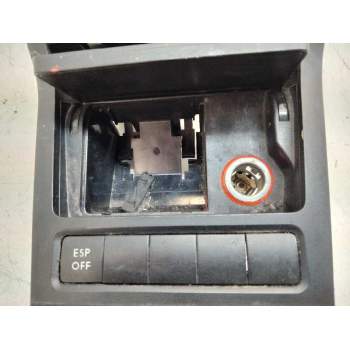 Recambio de cenicero para volkswagen golf vi (5k1) 1.6 tdi dpf referencia OEM IAM 5K0857961  