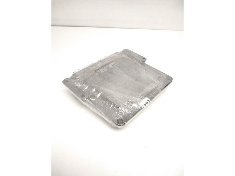 Recambio de centralita motor uce para opel movano 2.5 dti cat (g9u-a720 / lj9) referencia OEM IAM 0281011105 8200280659 82000914