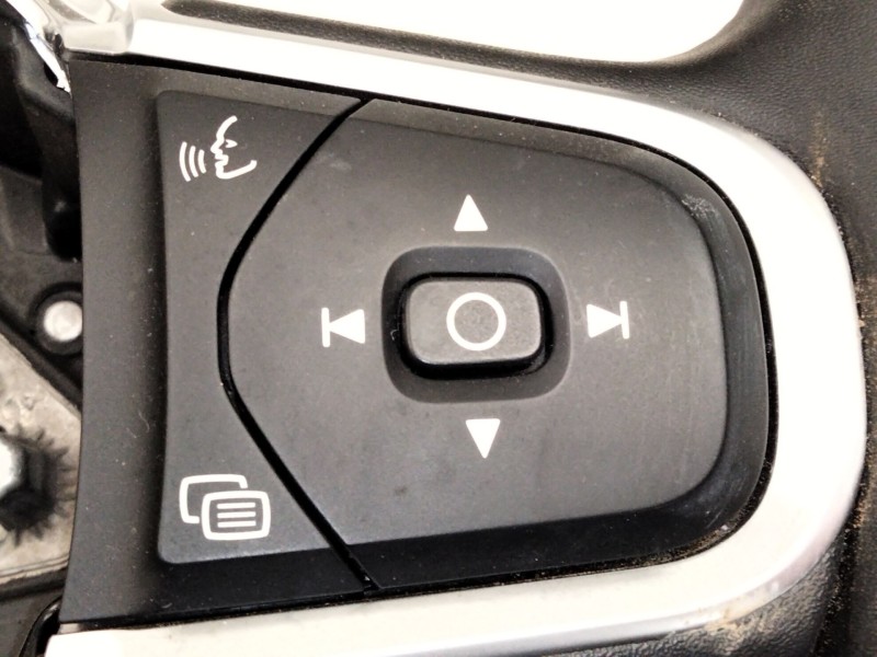 Recambio de volante para volvo xc60 ii (246) b4 mild-hybrid referencia OEM IAM 32227595  