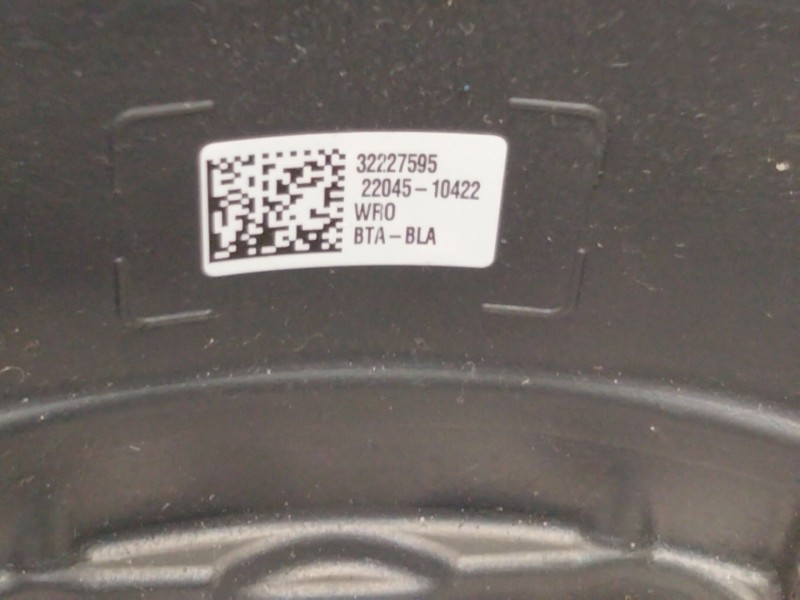 Recambio de volante para volvo xc60 ii (246) b4 mild-hybrid referencia OEM IAM 32227595  