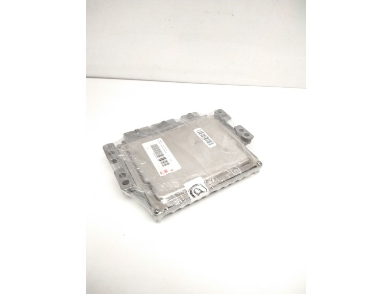 Recambio de centralita motor uce para renault kangoo profesional referencia OEM IAM 237101990R 237101989R 