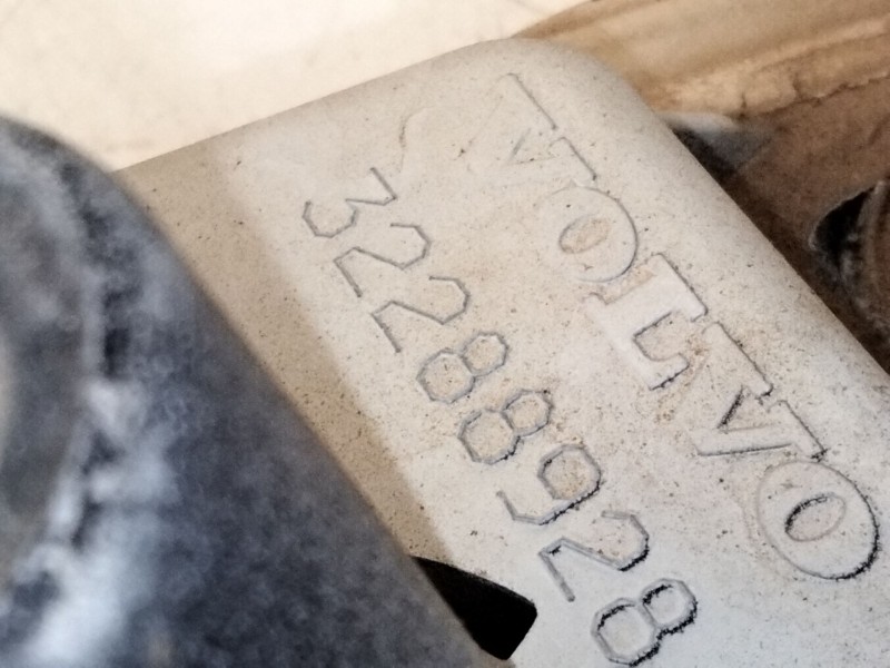 Recambio de soporte paragolpes delantero izquierdo para volvo xc60 ii (246) b4 mild-hybrid referencia OEM IAM 32288928  